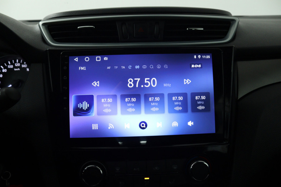 Nissan QASHQAI 1.3 DIG-T Visia (TREKHAAK, STOELVERWARMING, CARPLAY, CRUISE CONTROL, PARKEERSENSOREN)
