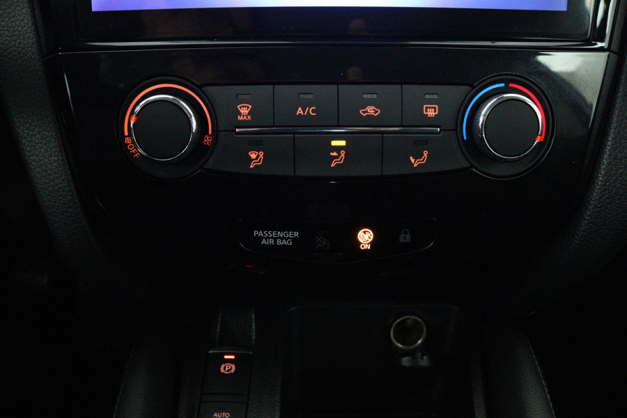 Nissan QASHQAI 1.3 DIG-T Visia (TREKHAAK, STOELVERWARMING, CARPLAY, CRUISE CONTROL, PARKEERSENSOREN)