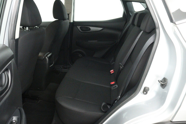 Nissan QASHQAI 1.3 DIG-T Visia (TREKHAAK, STOELVERWARMING, CARPLAY, CRUISE CONTROL, PARKEERSENSOREN)