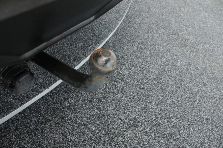 Nissan QASHQAI 1.3 DIG-T Visia (TREKHAAK, STOELVERWARMING, CARPLAY, CRUISE CONTROL, PARKEERSENSOREN)