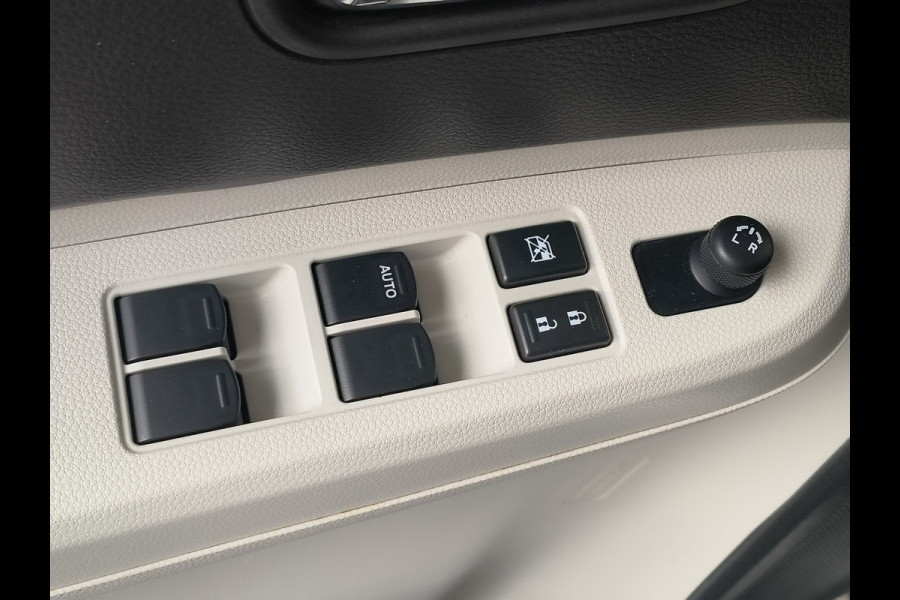 Suzuki Ignis 1.2 Stijl Smart Hybrid Rijklaar + 12 maanden Bovag-garantie Henk Jongen Auto's in Helmond,  al 50 jaar service zoals 't hoort!