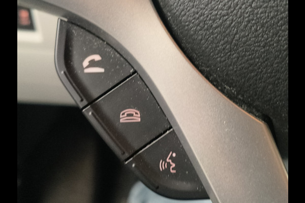 Suzuki Ignis 1.2 Stijl Smart Hybrid Rijklaar + 12 maanden Bovag-garantie Henk Jongen Auto's in Helmond,  al 50 jaar service zoals 't hoort!