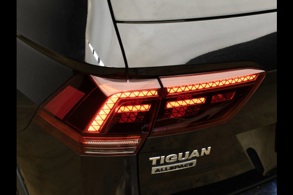 Volkswagen Tiguan Allspace 1.5 TSI Highline Business R 7p. (APPLECAR PLAY,PANORAMADAK,CAMERA,ALCANTARA,STOELVERWARMING,3DVIEW,LED)