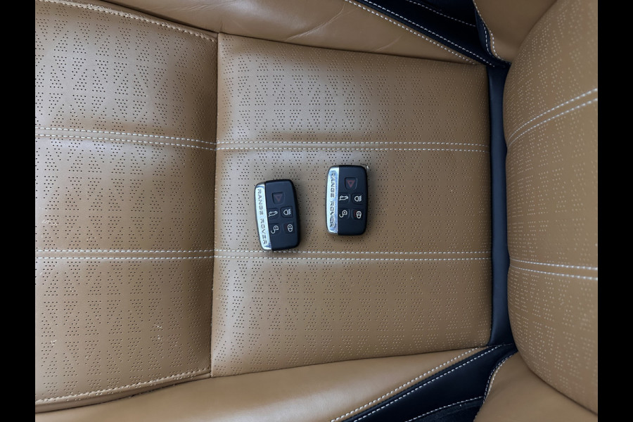 Land Rover Range Rover Velar 2.0 I4 AWD R-Dynamic HSE (INCL-BTW) Aut. *PANO | LEATHER | MATRIX-LED | MEMORY-PACK | BLINDSPOT | MERIDIAN-SURROUND | DIGI-COCKPIT | CAMERA | KEYLESS | HEATED-COMFORTSEATS | PRIVACYGLASS | SHIFTPADDLES | 22''ALU*