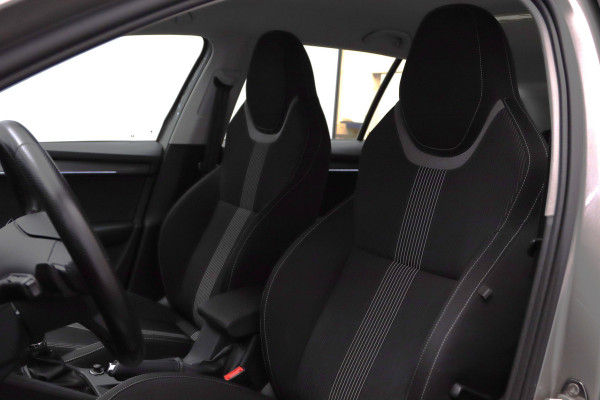 Škoda Octavia Combi 1.5 TSI 150 PK Automaat Greentech Style Business, Carplay, Cruise Control, Stoelverwarming