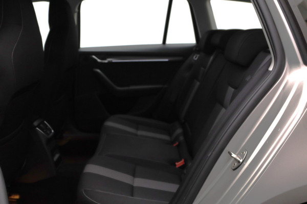 Škoda Octavia Combi 1.5 TSI 150 PK Automaat Greentech Style Business, Carplay, Cruise Control, Stoelverwarming