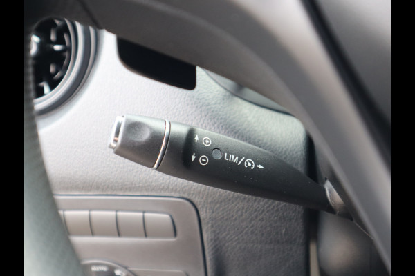 Mercedes-Benz eVito 112 66 kWh Snelladen SoH 97,6 % L2 Lang - Camera - 3 Zits - Betimmerd