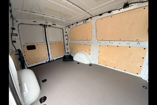 Mercedes-Benz eVito 112 66 kWh Snelladen SoH 97,6 % L2 Lang - Camera - 3 Zits - Betimmerd