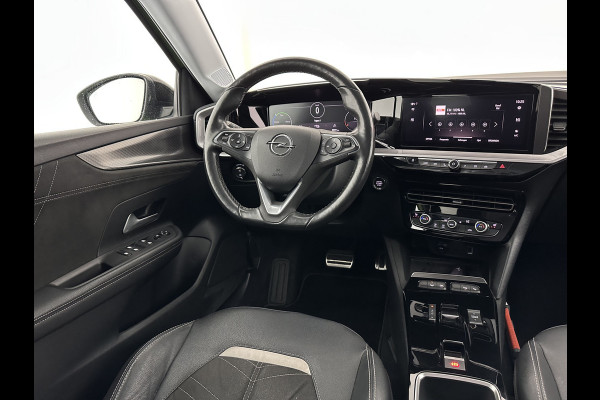Opel Mokka-e Ultimate 50-kWh 7.4kw bl. [ 3-Fase ] {SOH-84%} (INCL-BTW) *FULL-LED | LEATHER-MICROFIBRE | ADAPTIVE-CRUISE | HEATED-SPORTSEATS | DAB+ | KEYLESS | DIGI-COCKPIT | CARPLAY | AMBIENT-LIGHT | CAMERA | LANE-ASSIST | 18"ALU*