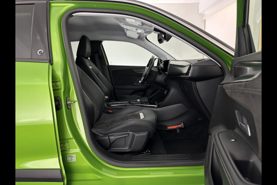 Opel Mokka-e Ultimate 50-kWh 7.4kw bl. [ 3-Fase ] {SOH-84%} (INCL-BTW) *FULL-LED | LEATHER-MICROFIBRE | ADAPTIVE-CRUISE | HEATED-SPORTSEATS | DAB+ | KEYLESS | DIGI-COCKPIT | CARPLAY | AMBIENT-LIGHT | CAMERA | LANE-ASSIST | 18"ALU*
