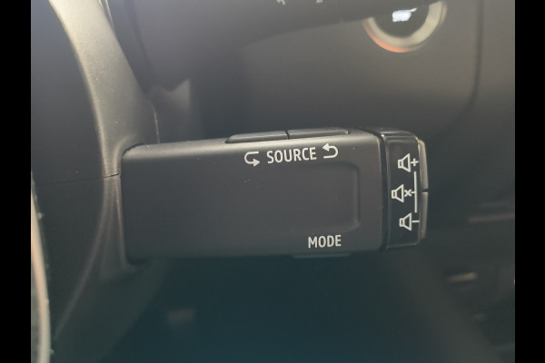 Renault Captur 1.3 mild hybrid 160 techno Rijklaar + Fabrieksgarantie Henk Jongen Auto's in Helmond,  al 50 jaar service zoals 't hoort!