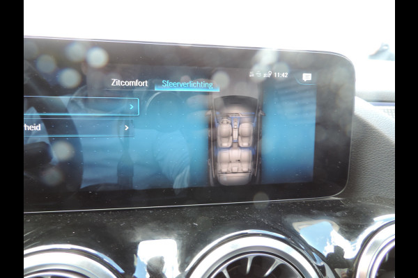 Mercedes-Benz EQA 250 Business Solution AMG 67 kWh AMG PANORAMADAK NIGHT