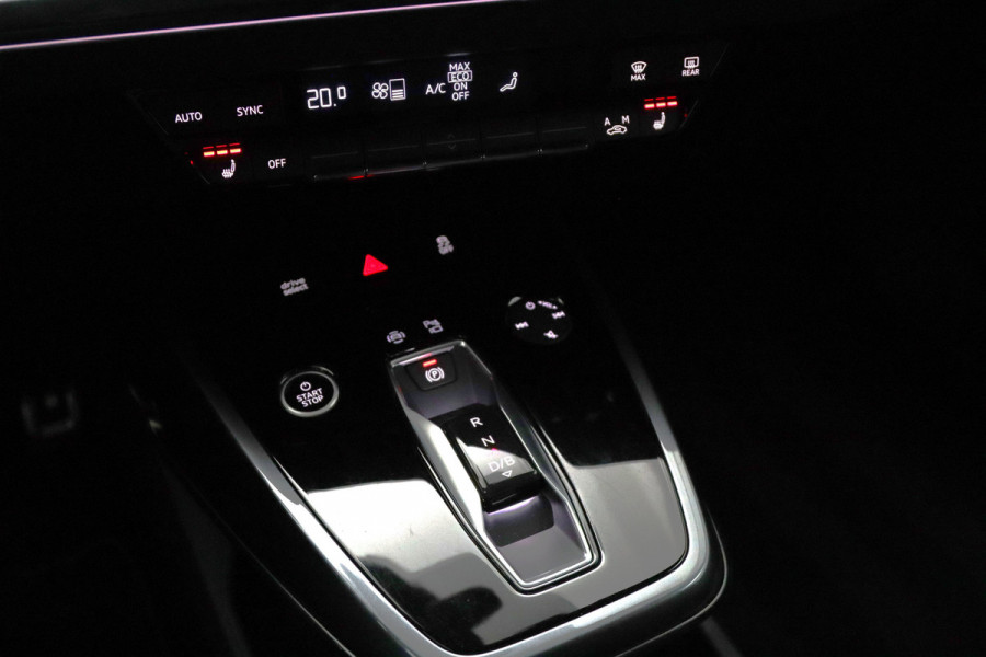 Audi Q4 e-tron 40 204 PK Launch edition S-Line Competition 77 kWh SOH 95%, Stoelverwarming, S-line Pakket, Adap. Cruise Control