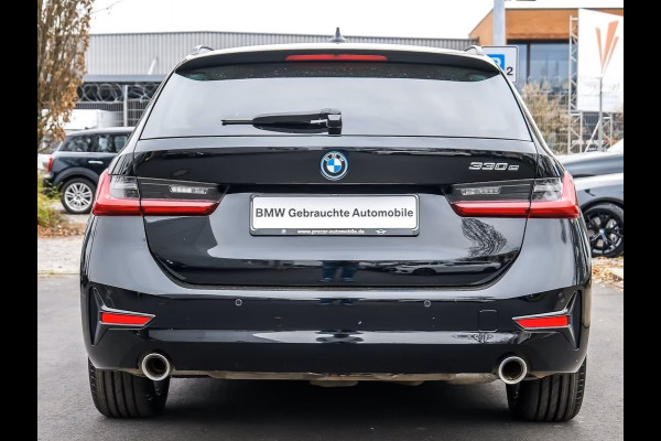 BMW 3 Serie Touring 330e (215kW / 292pk) ** LED, HALF LEDER, TREKH, SHADOW-LINE, PRIVACY, HiFi ** 1e EIG - UNFALLFREI ** ** INFORMEER OOK NAAR ONZE AANTREKKELIJKE FINANCIAL-LEASE TARIEVEN **