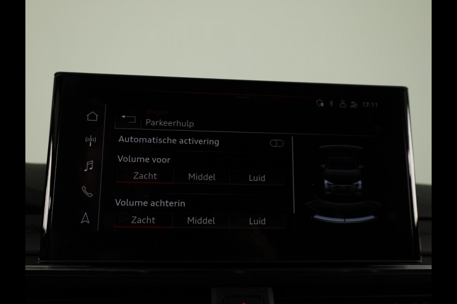 Audi A4 Avant 40 TFSI S edition Competition 204pk | Panoramadak | Adaptieve cruise controle | Parkeercamera | S-line interieur | 18 inch Lichtmetalen velgen | Led koplampen