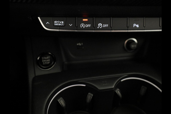 Audi A4 Avant 40 TFSI S edition Competition 204pk | Panoramadak | Adaptieve cruise controle | Parkeercamera | S-line interieur | 18 inch Lichtmetalen velgen | Led koplampen