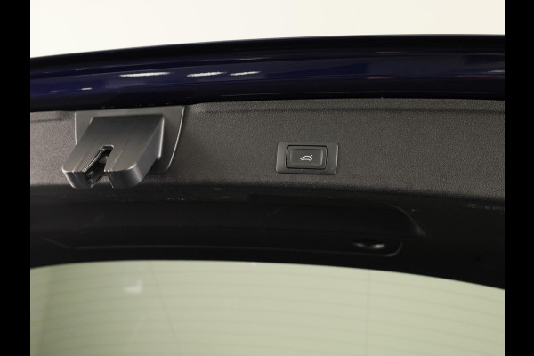 Audi A4 Avant 40 TFSI S edition Competition 204pk | Panoramadak | Adaptieve cruise controle | Parkeercamera | S-line interieur | 18 inch Lichtmetalen velgen | Led koplampen