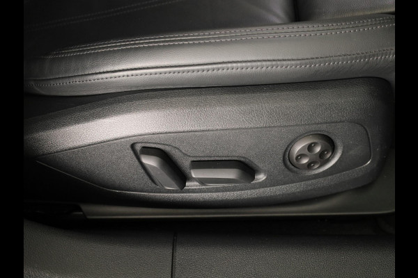 Audi A4 Avant 40 TFSI S edition Competition 204pk | Panoramadak | Adaptieve cruise controle | Parkeercamera | S-line interieur | 18 inch Lichtmetalen velgen | Led koplampen