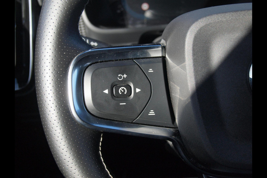 Volvo XC40 Recharge P8 AWD R-Design | SOH 94% | Trekhaak | Camera | Apple Carplay | Cruise Control |