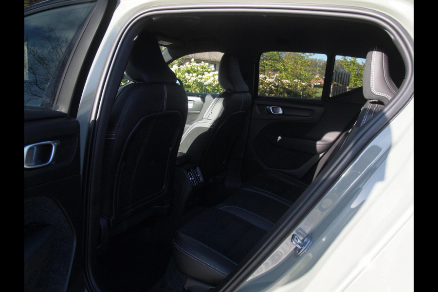 Volvo XC40 Recharge P8 AWD R-Design | SOH 94% | Trekhaak | Camera | Apple Carplay | Cruise Control |