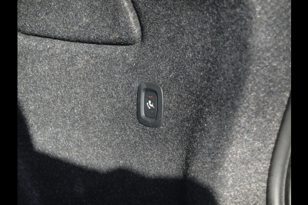 Volvo XC40 Recharge P8 AWD R-Design | SOH 94% | Trekhaak | Camera | Apple Carplay | Cruise Control |