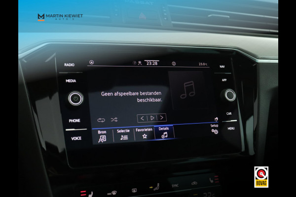 Volkswagen Passat Variant 1.5 TSI Business|Pano|Stoelverwarming|Keyless