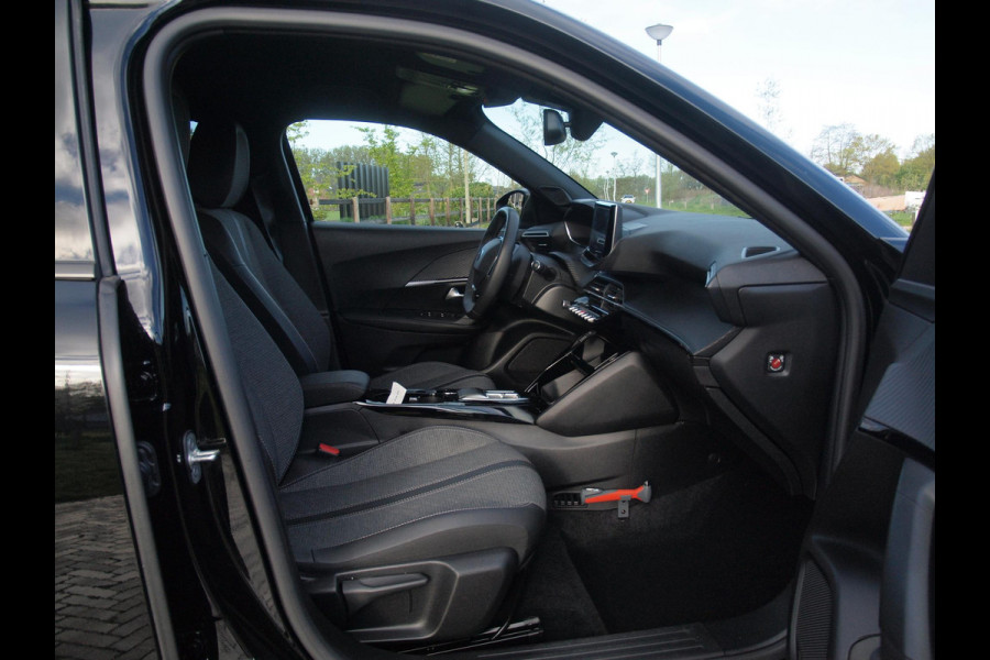 Peugeot e-2008 EV Allure 54 kWh | SOH 95% | Camera | Apple Carplay | Cruise Control | NL-Auto |