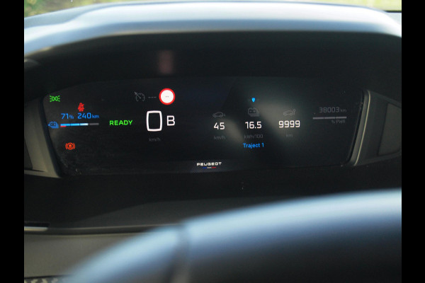 Peugeot e-2008 EV Allure 54 kWh | SOH 95% | Camera | Apple Carplay | Cruise Control | NL-Auto |
