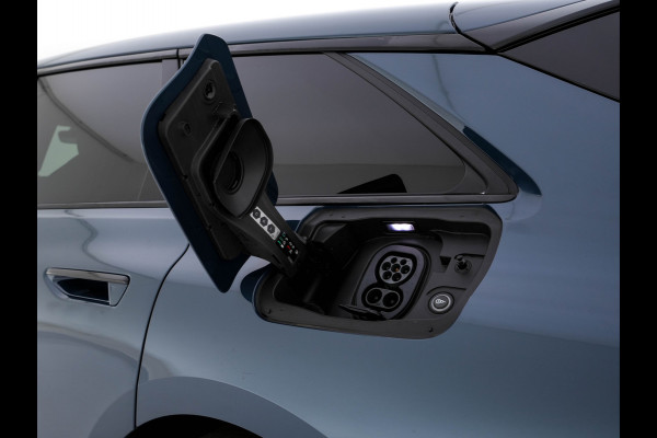 Audi A6 Avant e-tron S edition 83 kWh [ 3-Fase ] (INCL.BTW) *MATRIX-LED | LEATHER-FABRIC | ADAPTIVE-CRUISE | TOP-VIEW | BLINDSPOT | KEYLESS | MEMORY-PACK | WIDESCREEN-COCKPIT | PRIVACY-GLASS | SHIT-PADDLES | HEATED-SPORTSEATS | 21''ALU | TO