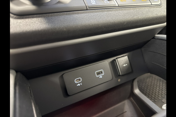 Land Rover Defender 110 2.0 P400e 110 Heritage Leder Full-led Navigatie