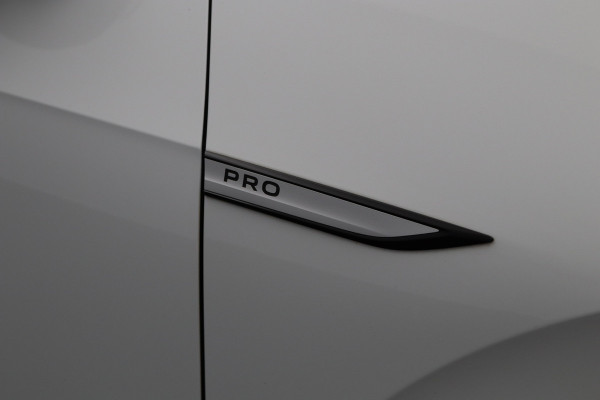 Volkswagen ID.3 204 PK Life 58 kWh, Stoelverwarming, Stuurverwarming, Adap. Cruise Control