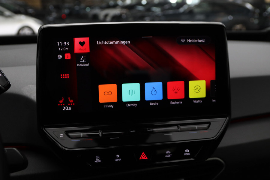 Volkswagen ID.3 204 PK Life 58 kWh, Stoelverwarming, Stuurverwarming, Adap. Cruise Control