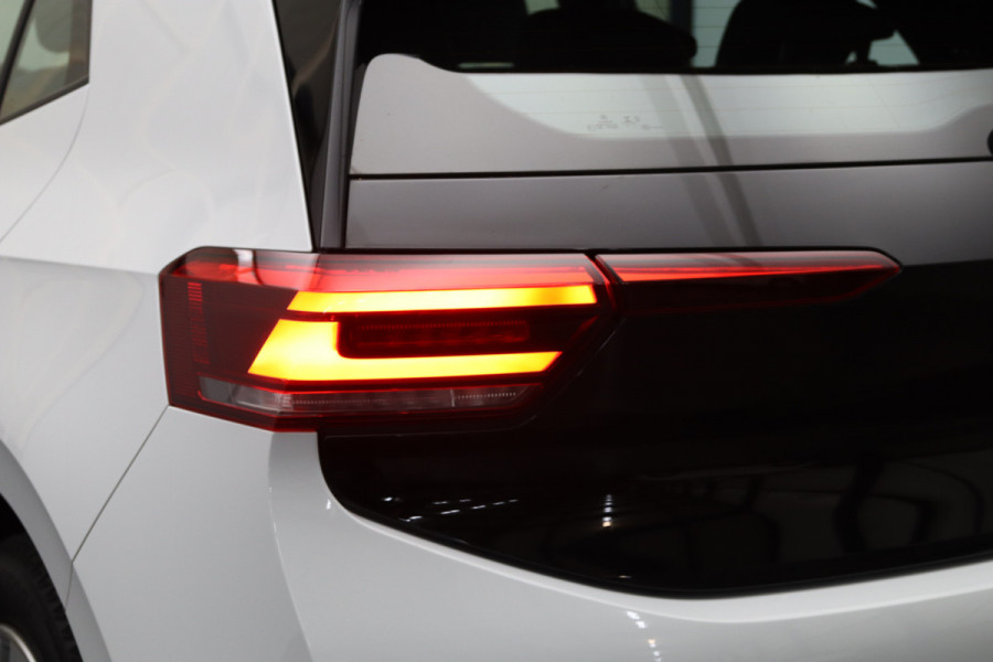 Volkswagen ID.3 204 PK Life 58 kWh, Stoelverwarming, Stuurverwarming, Adap. Cruise Control