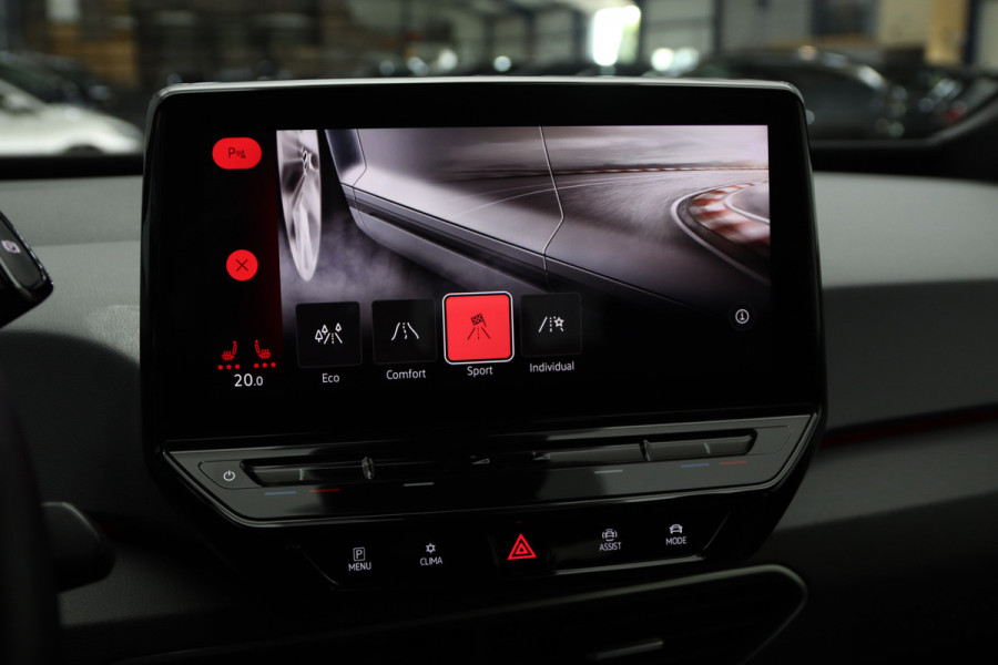 Volkswagen ID.3 204 PK Life 58 kWh, Stoelverwarming, Stuurverwarming, Adap. Cruise Control