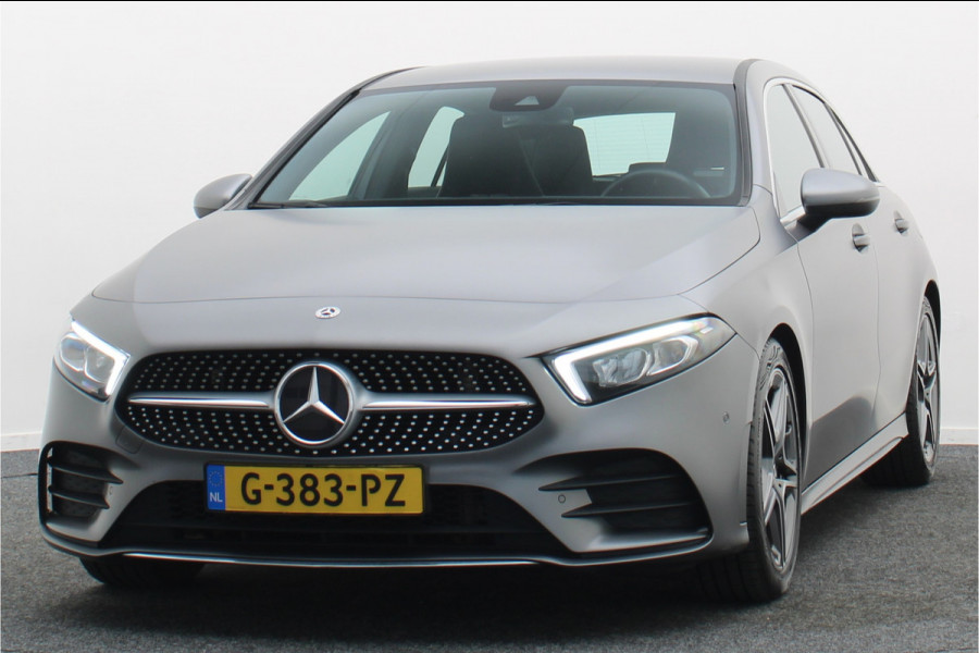 Mercedes-Benz A-Klasse 160 Business Solution AMG Camera, Apple Carplay, LED, Stoelverwarming, PDC, 18"