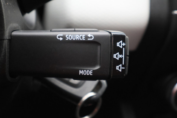 Renault Clio 1.0 TCe 90 Evolution Camera, Apple Carplay, DAB, Rijstrooksensor, PDC