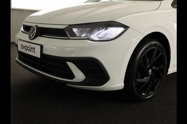 Volkswagen Polo 1.0 TSI Life 95 pk | Navigatie via App | Panoramadak | 17" LM velgen | Parkeersensoren | Adaptieve cruise control | LED koplampen | Stoelverwarming |