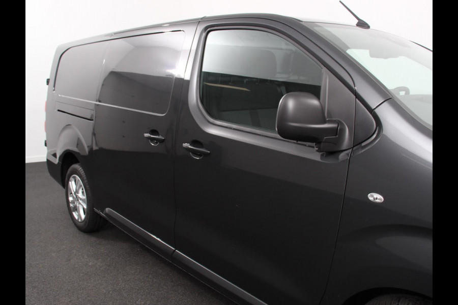 Opel Vivaro 2.0 BlueHDi 180PK L3 Automaat BPM VRIJ! Apple Carplay /  Android Auto Parkeersensoren V+A Trekhaak Camera Navigatie Cruise Control LED koplampen houten afwerking laadruimte