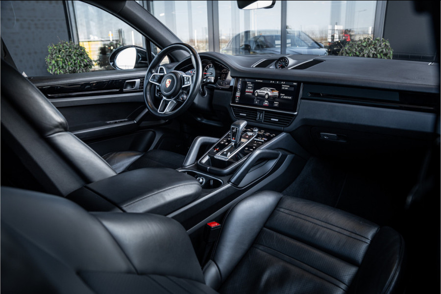 Porsche Cayenne Coupé 3.0 - Sport Chrono | Luchtvering | Panorama | Elek. Trekhaak | Bose | Memory