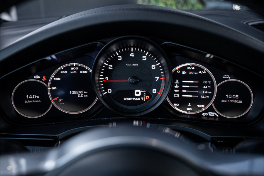 Porsche Cayenne Coupé 3.0 - Sport Chrono | Luchtvering | Panorama | Elek. Trekhaak | Bose | Memory