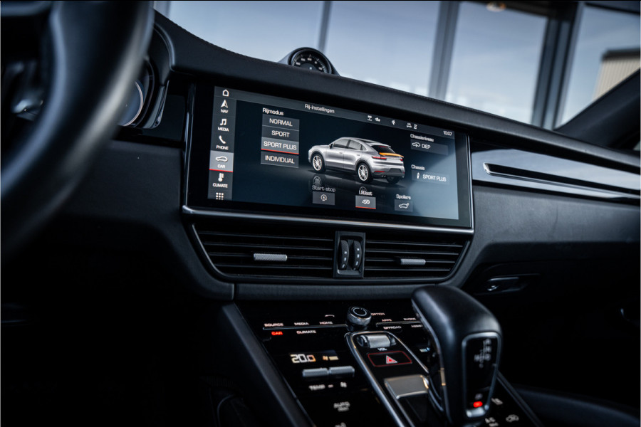 Porsche Cayenne Coupé 3.0 - Sport Chrono | Luchtvering | Panorama | Elek. Trekhaak | Bose | Memory