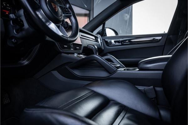 Porsche Cayenne Coupé 3.0 - Sport Chrono | Luchtvering | Panorama | Elek. Trekhaak | Bose | Memory