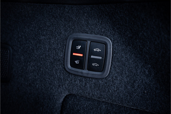 Porsche Cayenne Coupé 3.0 - Sport Chrono | Luchtvering | Panorama | Elek. Trekhaak | Bose | Memory