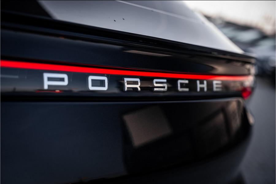 Porsche Cayenne Coupé 3.0 - Sport Chrono | Luchtvering | Panorama | Elek. Trekhaak | Bose | Memory