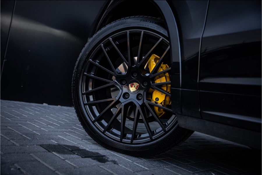 Porsche Cayenne Coupé 3.0 - Sport Chrono | Luchtvering | Panorama | Elek. Trekhaak | Bose | Memory