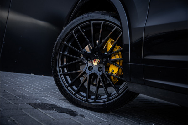 Porsche Cayenne Coupé 3.0 - Sport Chrono | Luchtvering | Panorama | Elek. Trekhaak | Bose | Memory