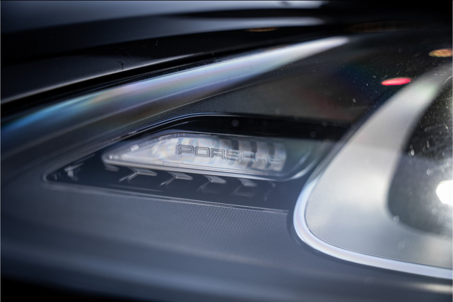 Porsche Cayenne Coupé 3.0 - Sport Chrono | Luchtvering | Panorama | Elek. Trekhaak | Bose | Memory