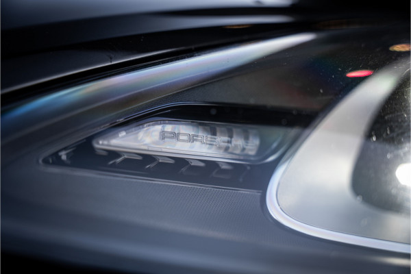 Porsche Cayenne Coupé 3.0 - Sport Chrono | Luchtvering | Panorama | Elek. Trekhaak | Bose | Memory