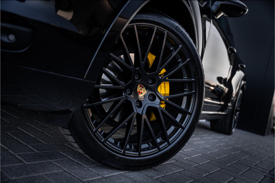 Porsche Cayenne Coupé 3.0 - Sport Chrono | Luchtvering | Panorama | Elek. Trekhaak | Bose | Memory