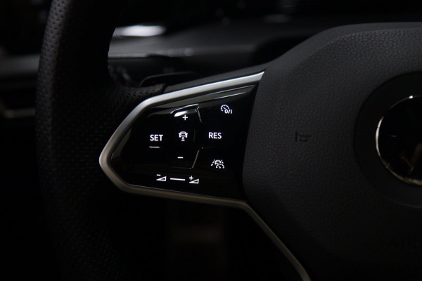 Volkswagen Golf 2.0 TSI GTI CLUBSPORT/NURBURGRING/PANO/AKRA/IQ/HUD/MEMVOLL